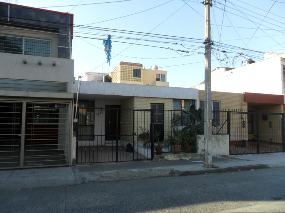 Casa en Venta en Colonia Jardines de La Paz